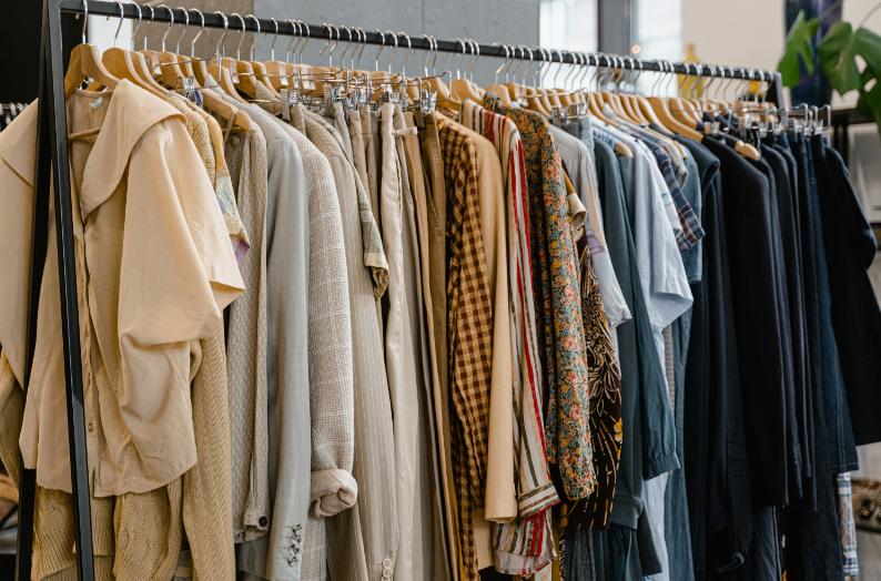 How to Create a Stylish Capsule Wardrobe without Breaking the Bank?